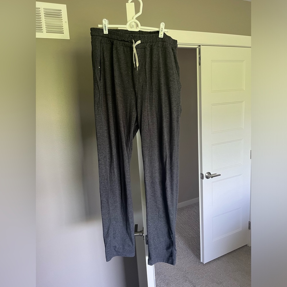 Vuori joggers, XL, gray